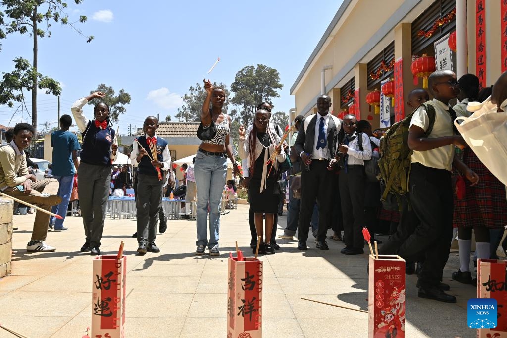 Không chỉ ở Việt Nam và Trung Quốc, cả thế giới đang nhộn nhịp đón Tết Nguyên đán 2026 như thế này!- Ảnh 10.