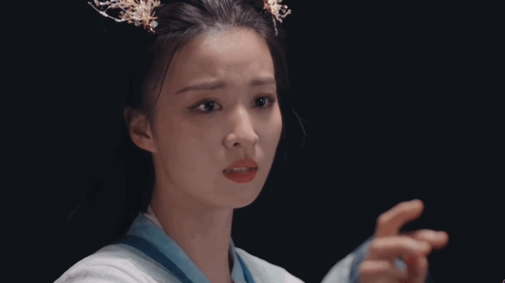 Bí ẩn sau đôi mắt đẹp mơ màng của