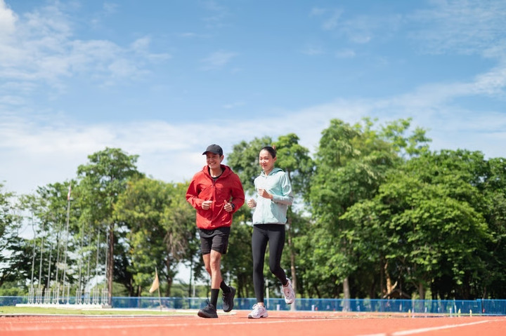 Vừa chạy bộ vừa họp với khách hàng - trào lưu mới của dân văn phòng Trung Quốc- Ảnh 3.