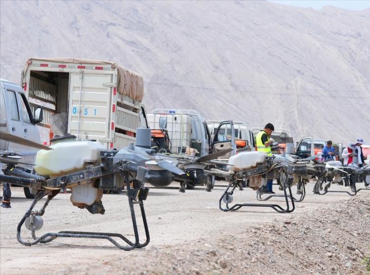 "Mỏ vàng" giữa lòng sa mạc: Quốc gia cạnh Việt Nam biến "biển tử thần" thành kho báu cho hơn 1,4 tỷ người 2ec248fee1b6493d8edb0aa9f71cbe1dtplv tt origin webgif 004313 1771689681820 1771689682407230745265