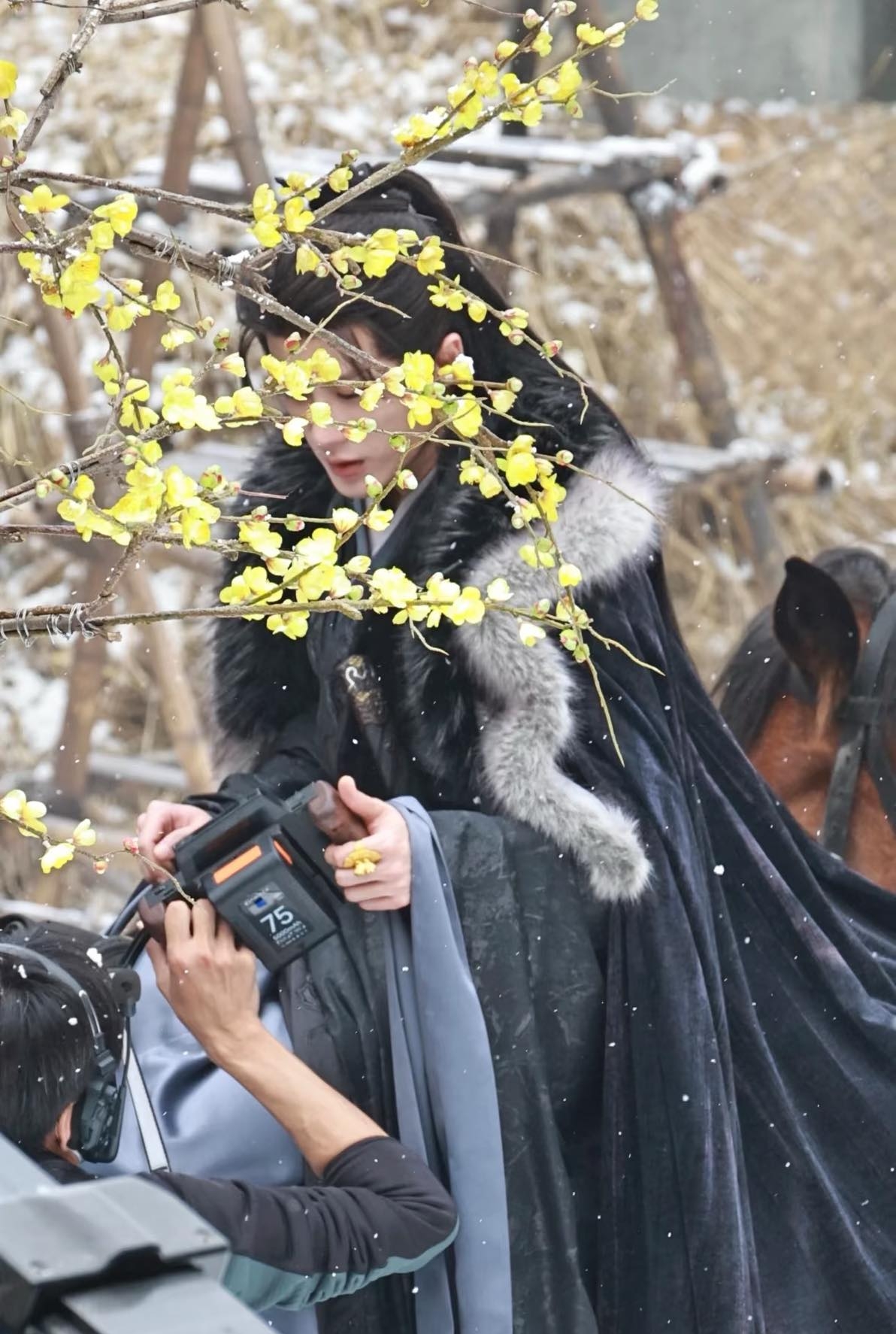 Vạn sự đều có giá chỉ visual này vô giá: Mặt như tranh vẽ còn diễn đỉnh, cao thêm 10cm thì có cả thế giới- Ảnh 9.