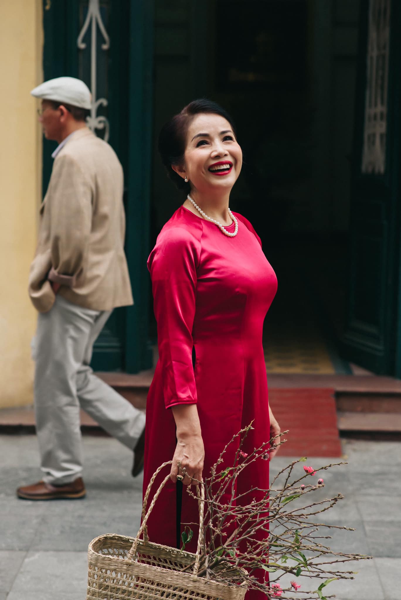 NSƯT duy nhất được mệnh danh “vedette của showbiz”: Nhan sắc cao sang, xuất thân dòng dõi hoàng tộc- Ảnh 3.