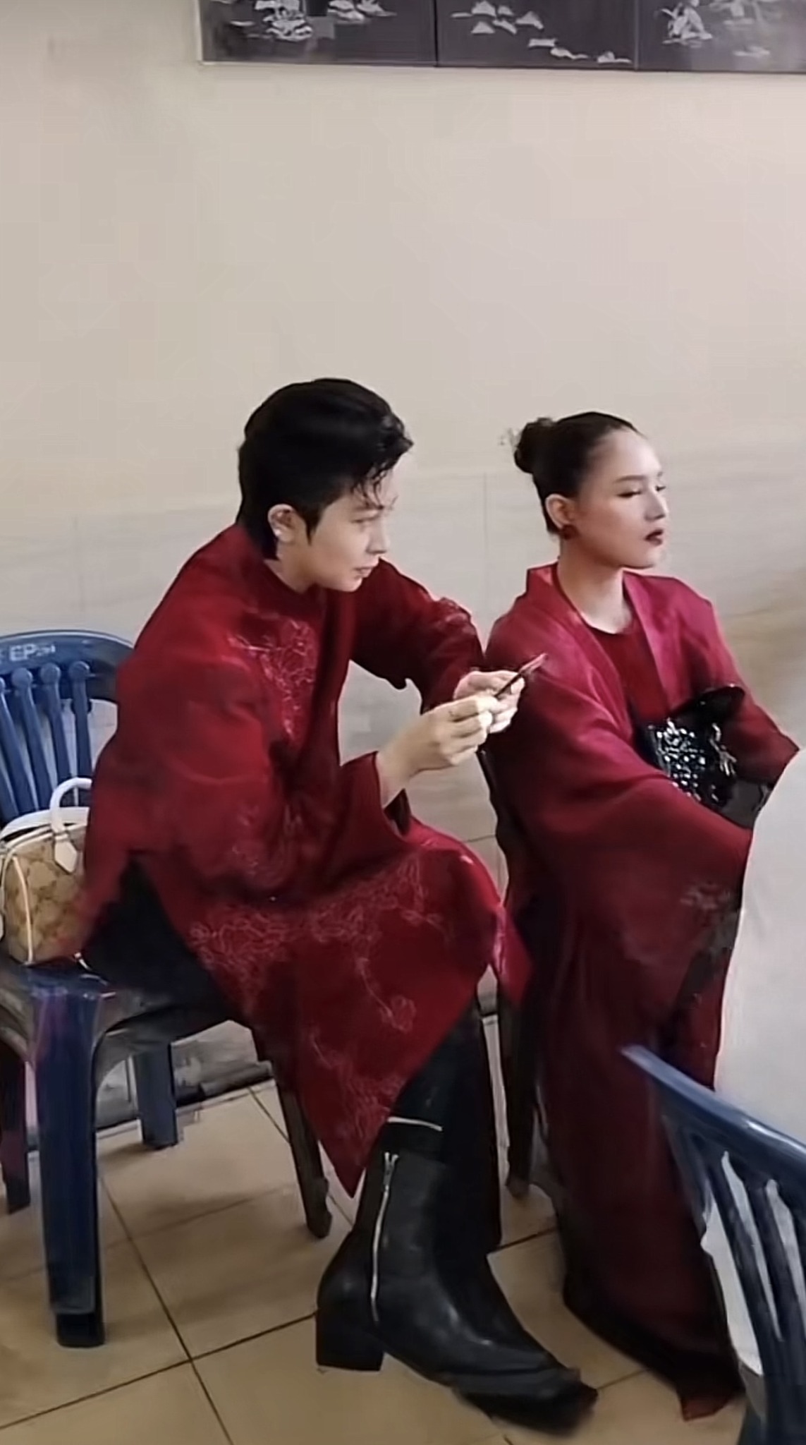 Xoài Non liên tục đăng bài tâm trạng, mối quan hệ với Gil Lê thế nào?- Ảnh 7. Xoài Non liên tục đăng bài tâm trạng, mối quan hệ với Gil Lê thế nào?- Ảnh 7.