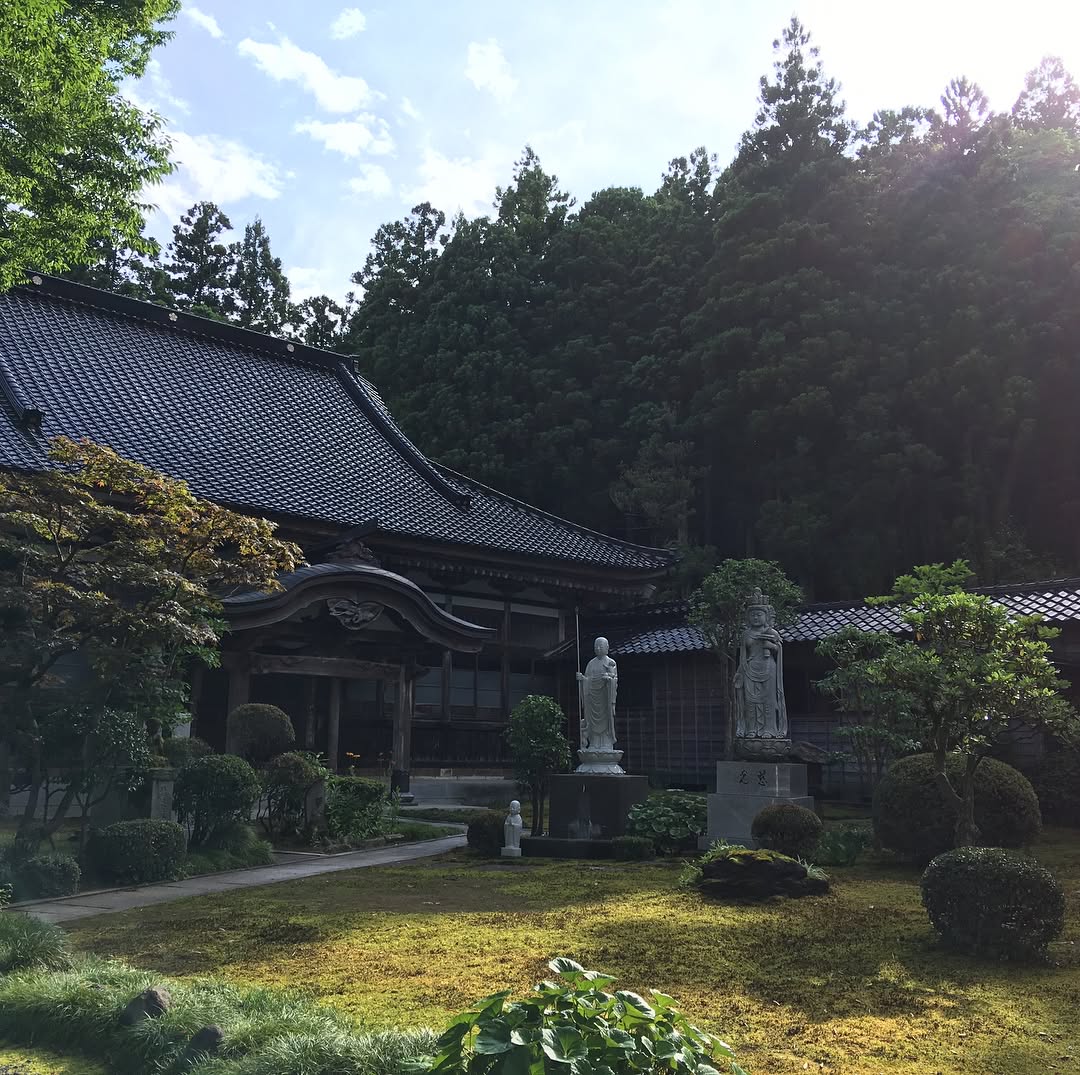 Nhà sư Nhật Bản mở tiệm nail trong chùa, mỗi bộ giá hơn 800 nghìn, 1 ngày chỉ phục vụ 3 khách- Ảnh 1.