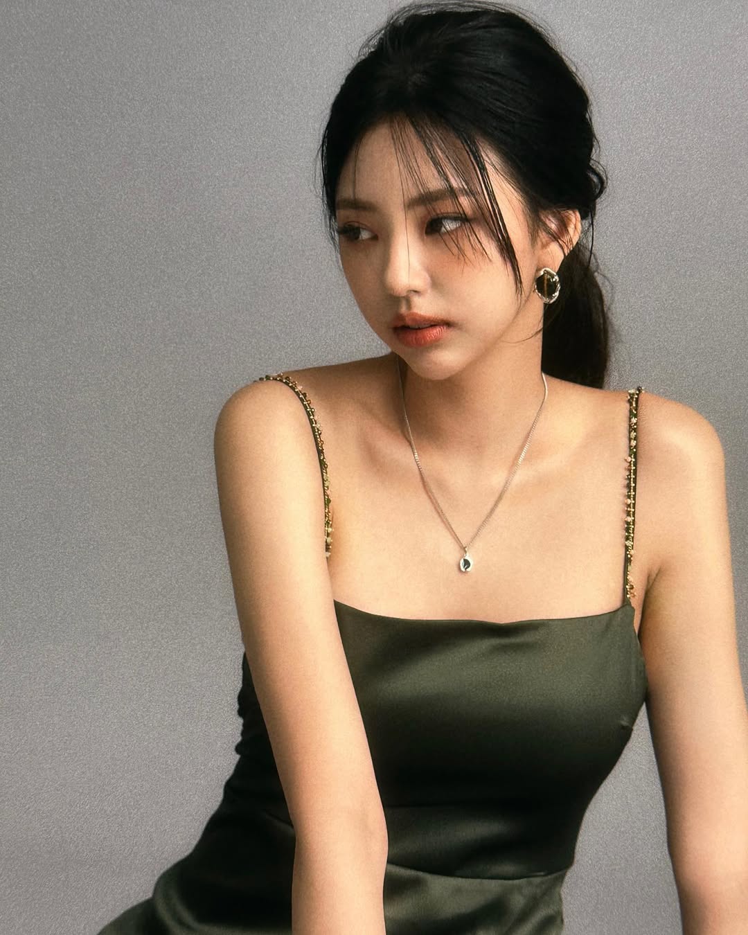 Hậu chia tay G-Dragon, mỹ nhân gợi cảm ráo riết tìm bạn trai mới?- Ảnh 7.