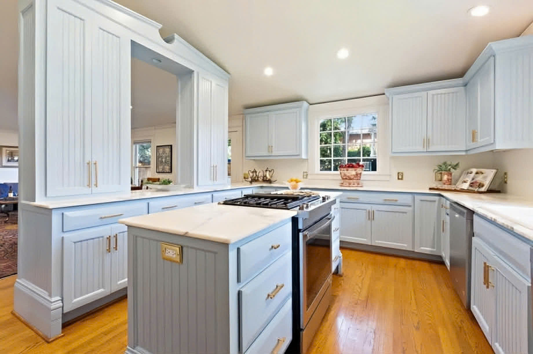 Hoa hậu Việt vừa mua biệt thự hơn 36 tỷ: Khuôn viên lên đến 7.600m2, cận cảnh nội thất bên trong mới gây choáng- Ảnh 7.