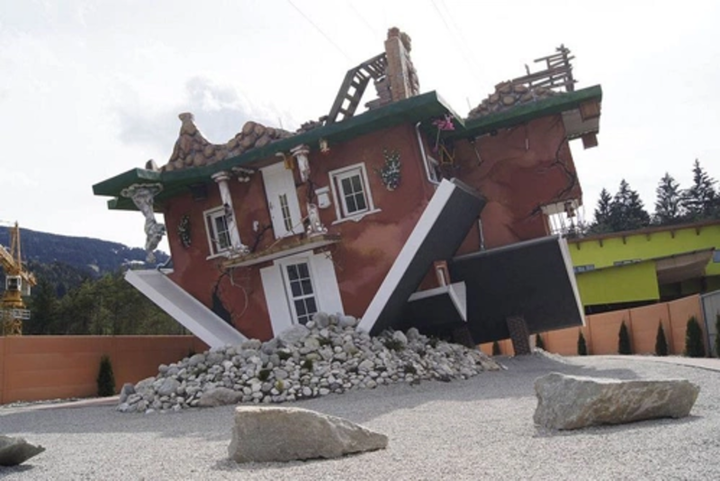 Top 10 công trình kỳ lạ nhất thế giới: Sáng tạo hay điên rồ?- Ảnh 3.