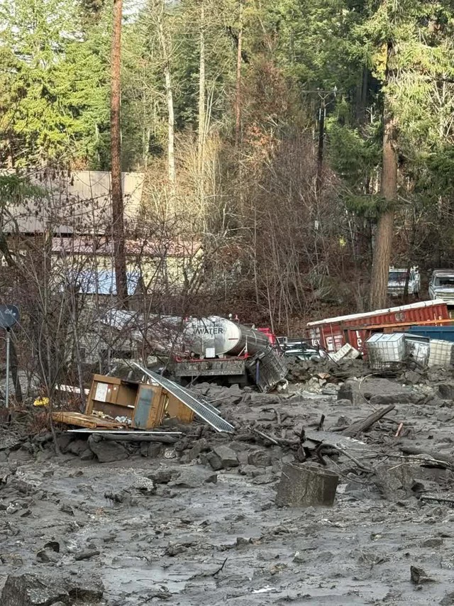 Tình cảnh kinh hoàng chưa từng có ở Washington (Mỹ) hiện tại- Ảnh 3.