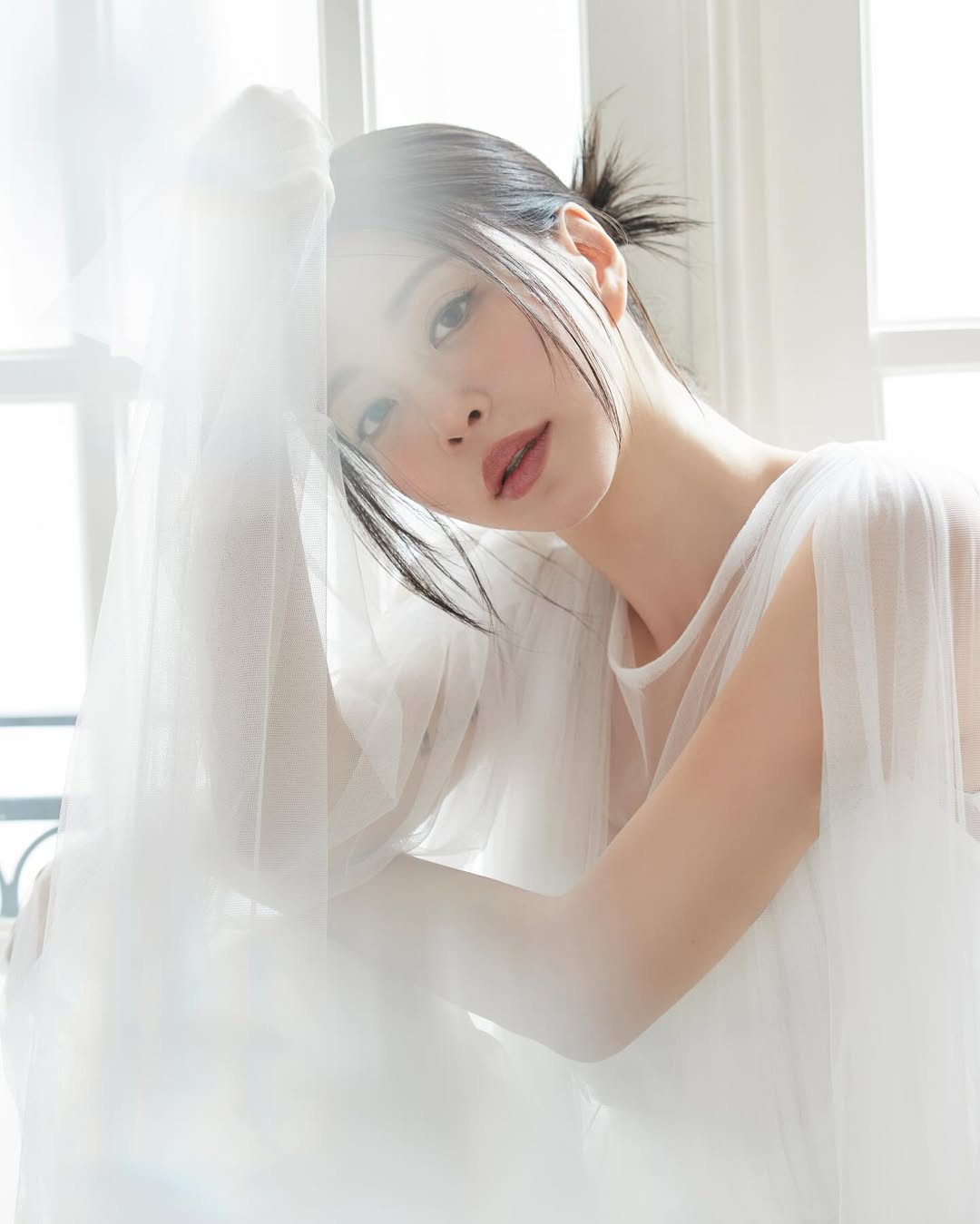 "Người đẹp xấu tính" bị 3 triệu người đuổi khỏi showbiz, bỏ hết tất cả đưa tình trẻ kém 10 tuổi sang Mỹ "lánh bão" 4522149654435900453301363553718126506492914n 17711381059111588161130 1771159857203 1771159857440843857226