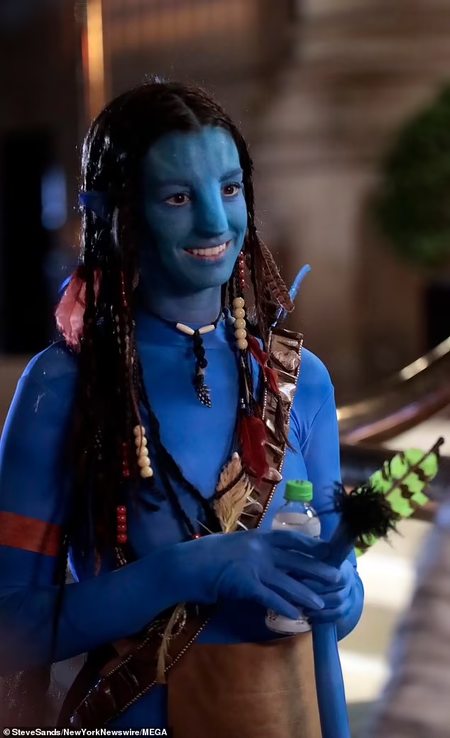 Nhan sắc gây sốc của Anne Hathaway, dụi mắt 1000 lần vẫn nhận không ra- Ảnh 1.