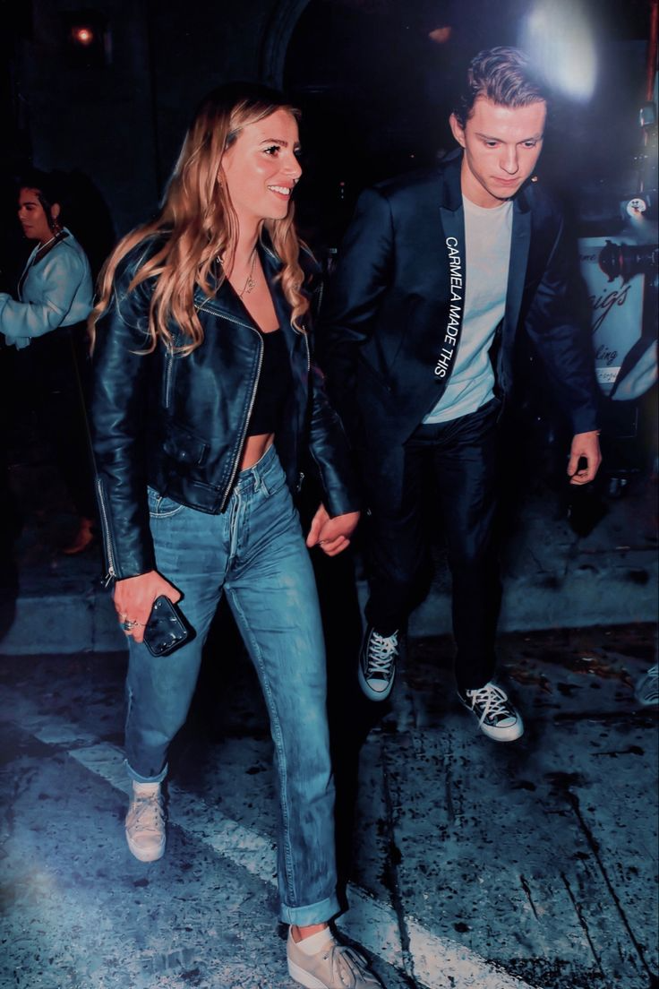 Đôi vợ chồng hot nhất hiện nay: Nên duyên từ Người Nhện,