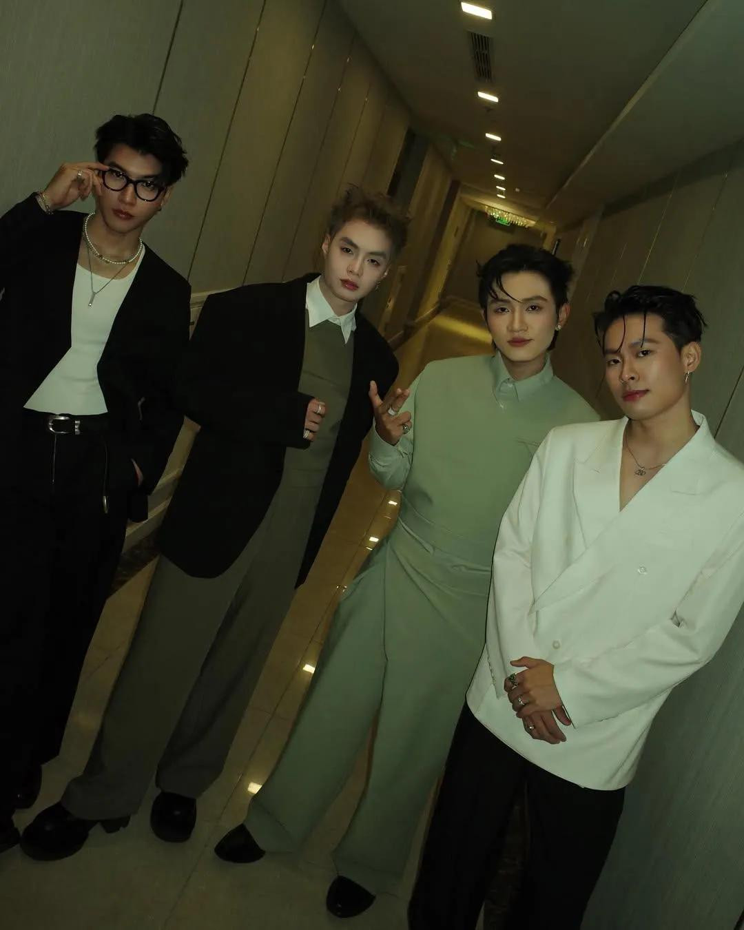 "Tóm dính" dàn GERDNANG: HIEUTHUHAI không hẹn hò mà tụ tập hội bạn, hoá ra "đêm kinh hoàng" của Vbiz xuất phát từ đây! 474663663 17848391469391998 3099043029208846254 n 7995 7505 17669778717051069326353 1766979175053 1766979175548801524337