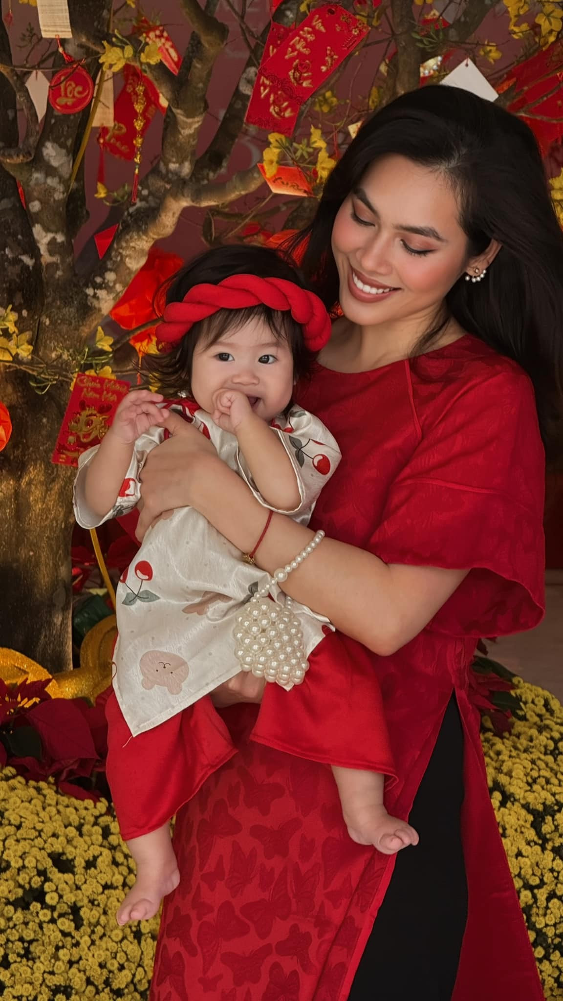 Hoàng My một mình nuôi con- Ảnh 12.