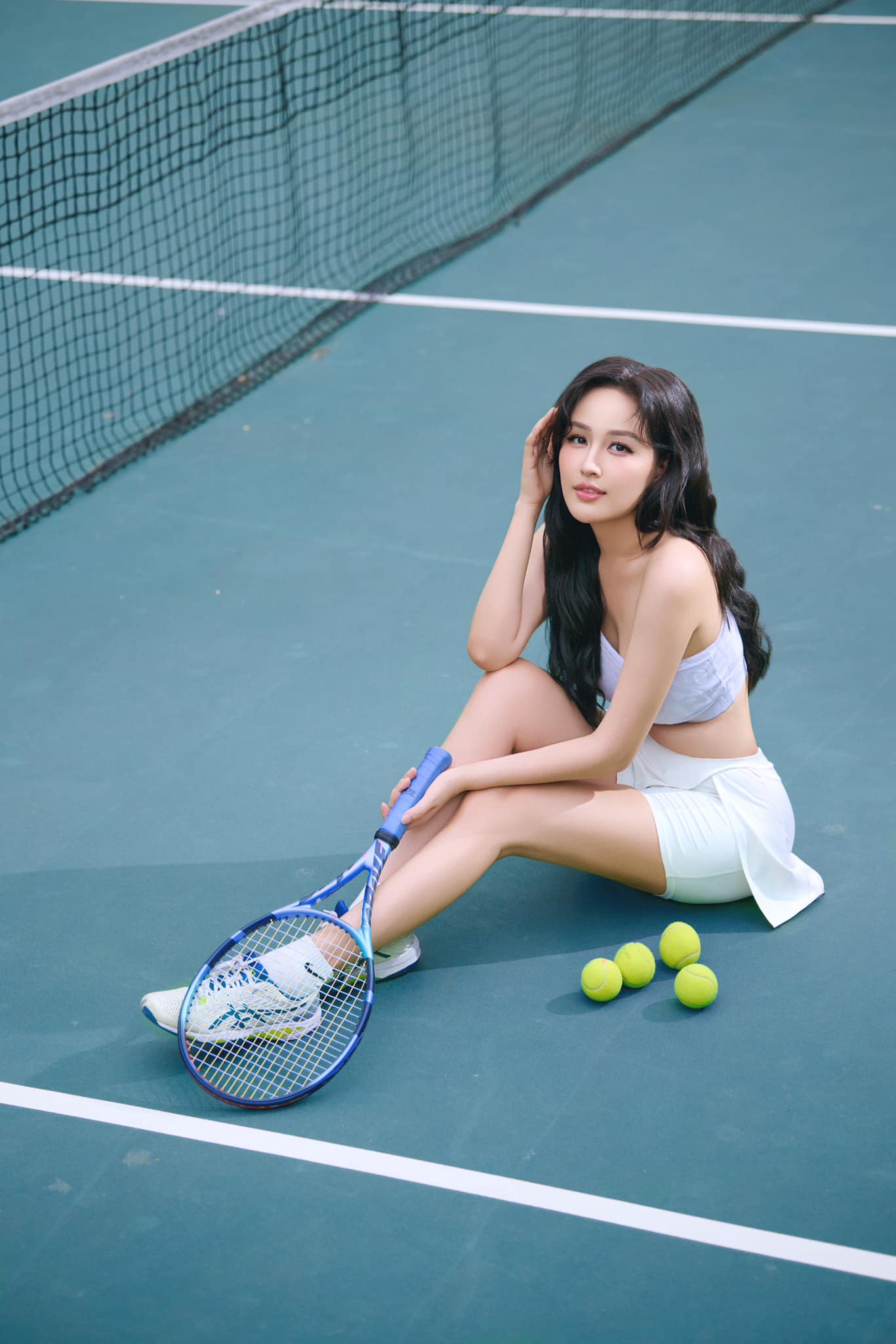 Mai Phương Thuý cực quyến rũ trên sân tennis, trong tủ đồ lượng outfit tennis nhiều hơn quần áo mặc hàng ngày- Ảnh 13.
