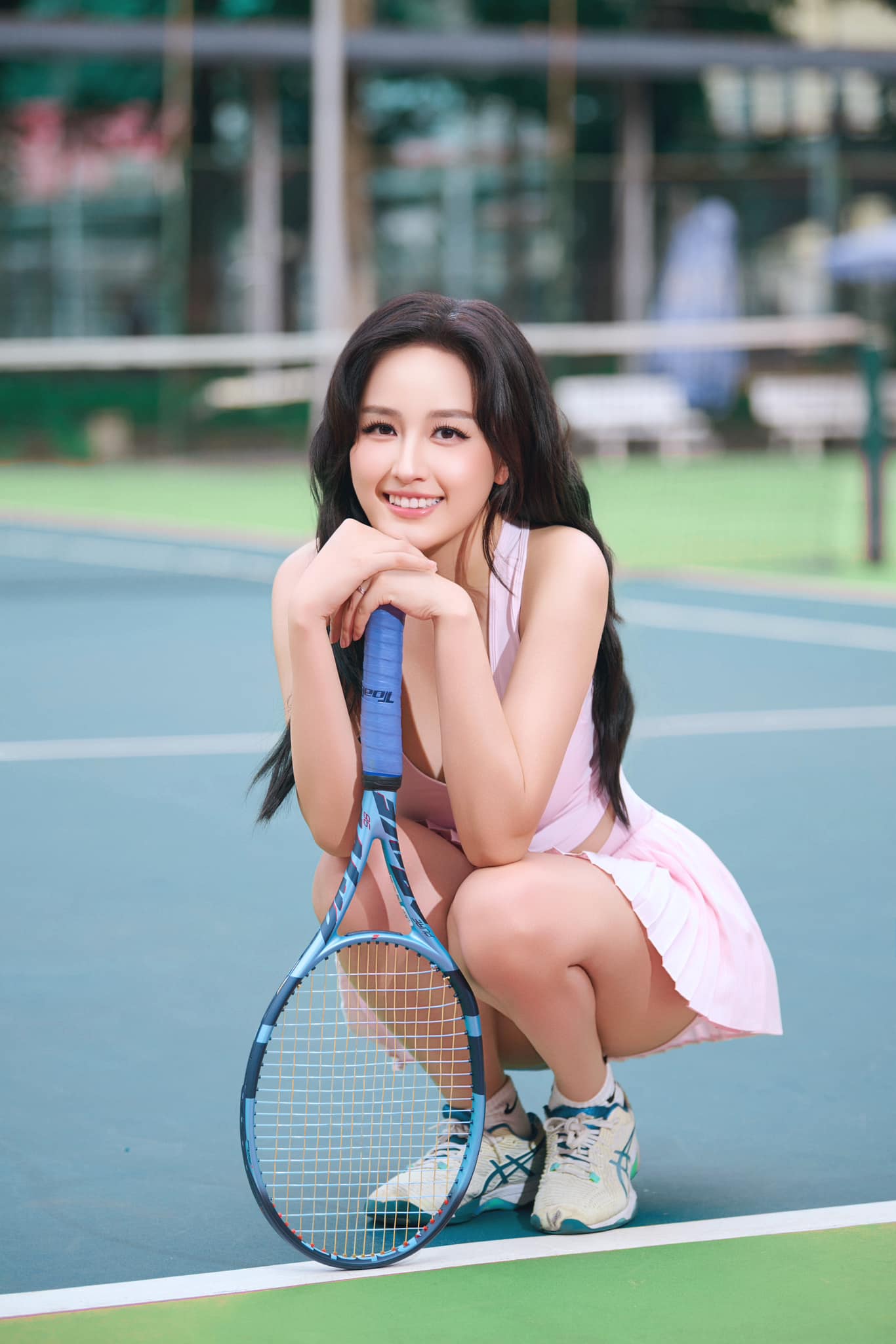 Mai Phương Thuý cực quyến rũ trên sân tennis, trong tủ đồ lượng outfit tennis nhiều hơn quần áo mặc hàng ngày- Ảnh 14.