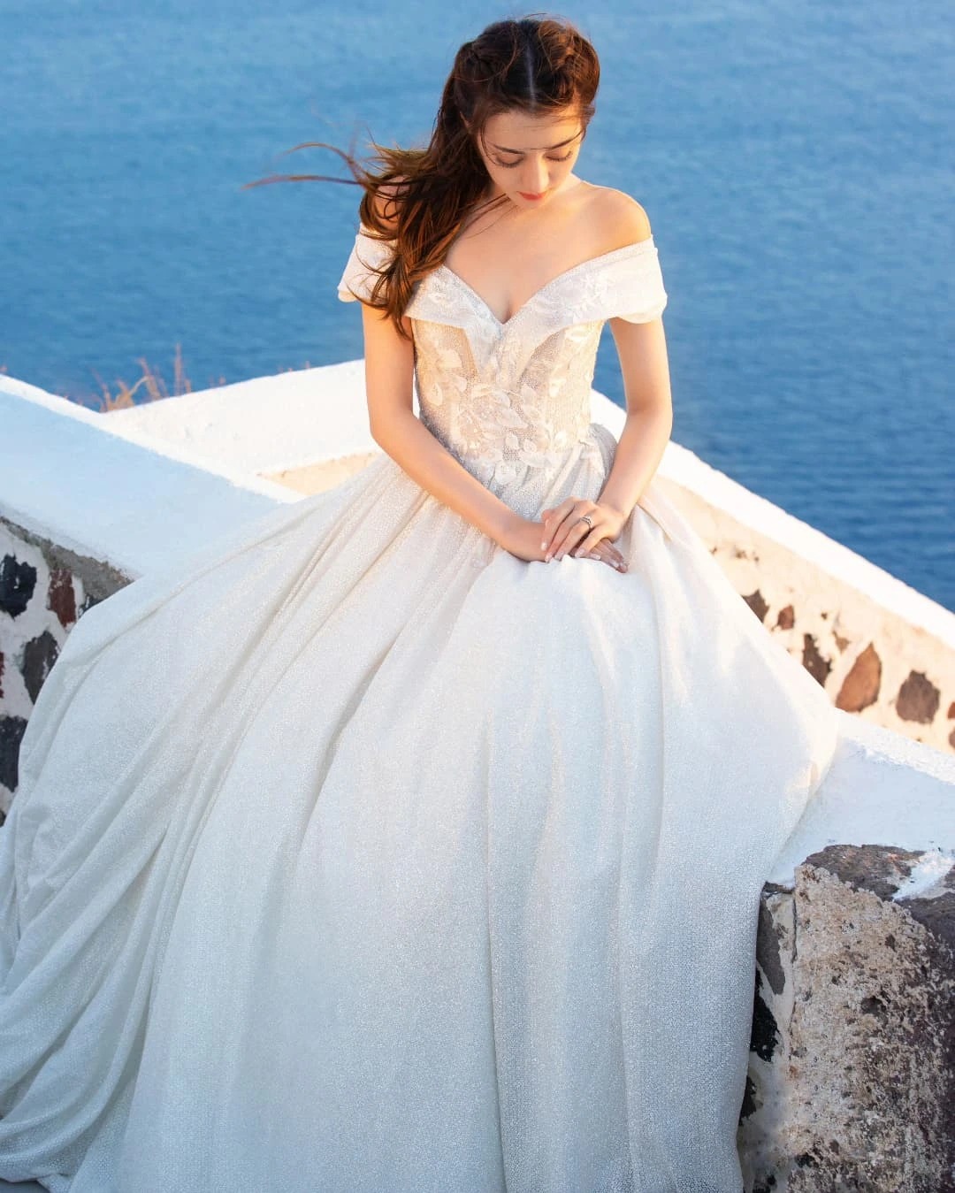 Không cô dâu nào đẹp bằng Địch Lệ Nhiệt Ba!- Ảnh 8.