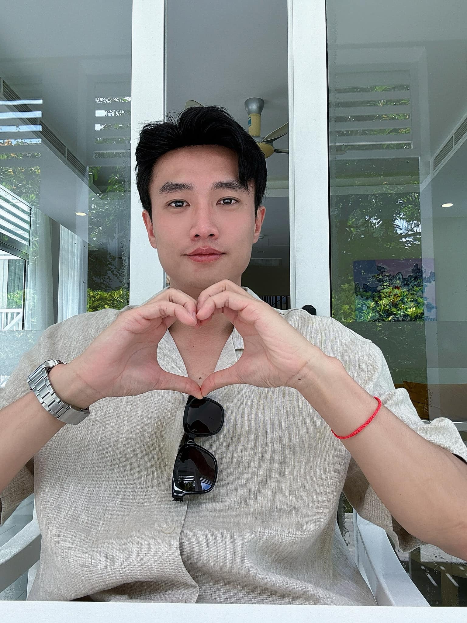 Lộ ảnh Quốc Trường hôn 1 người đàn ông- Ảnh 6.