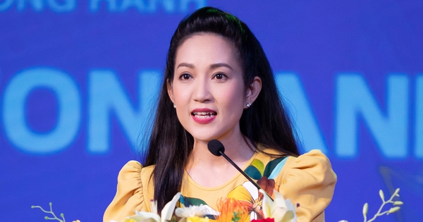 Việt Nam có NSND mang hàm Trung tá, là PGĐ Sở VH-TT TP.HCM: Showbiz từ già đến trẻ không ai dám đắc tội 4892 1666159782 17260464326831455494724 1726048926372 17260489264701414777274 114239 1771217295100 17712172953701764829896 0 0 976 1863 crop 17712174286281544347177jpg