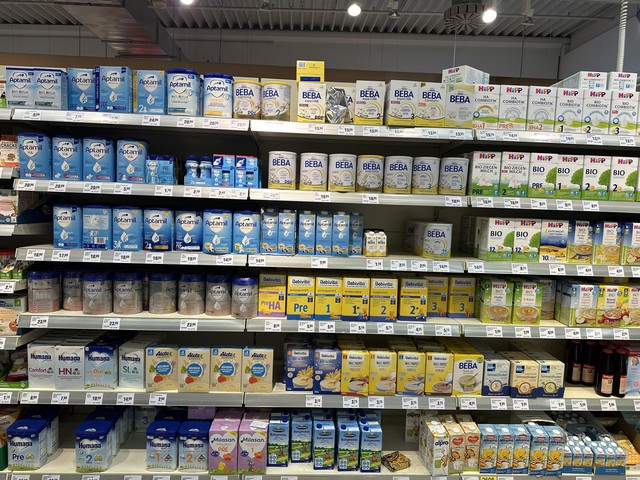 Nóng: Sữa bột Aptamil bị thu hồi ở Anh do phát hiện độc tố- Ảnh 1.