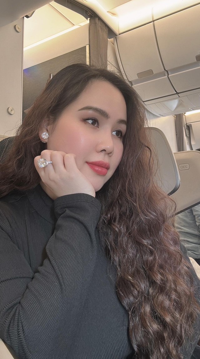 Đại gia châu Âu si mê nữ nghệ sĩ Việt cao 1m5, cung phụng như bà hoàng- Ảnh 8. Đại gia châu Âu si mê nữ nghệ sĩ Việt cao 1m5, cung phụng như bà hoàng- Ảnh 8.