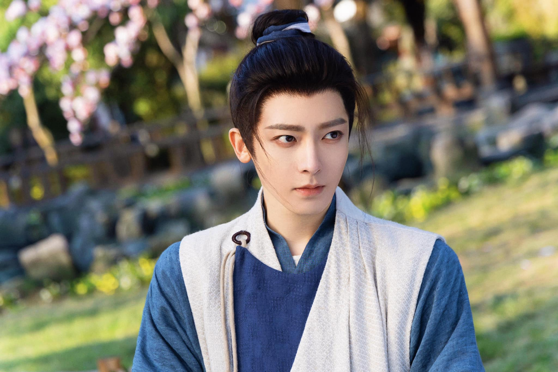 Chỉ cần cặp đôi này đứng cạnh nhau thì nơi đó chính là bồng lai tiên cảnh, đẹp đến nỗi không cho ai đẹp cùng- Ảnh 1.