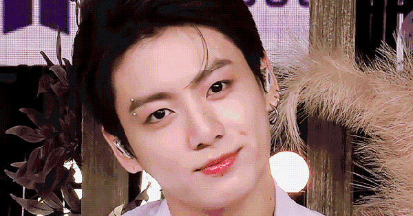 Không thể tin đây là con người thật của Jungkook (BTS)? 4c42c370b549f1754308817f353cc0cf6122744ar1 850 683hq 17653612462331406344999 53 0 388 640 crop 1765361262429889477701gifpng