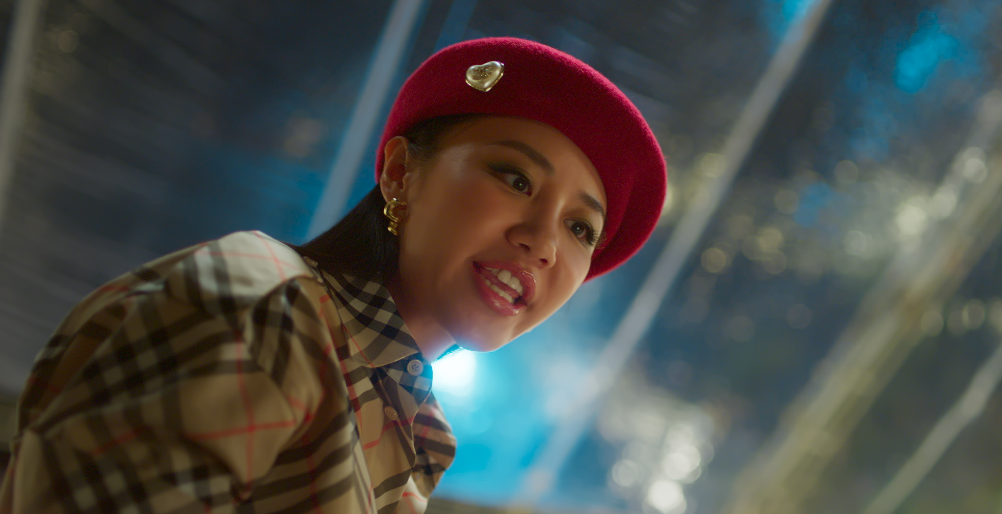 Muốn điên lên vì Văn Mai Hương!- Ảnh 2. Muốn điên lên vì Văn Mai Hương!- Ảnh 2.