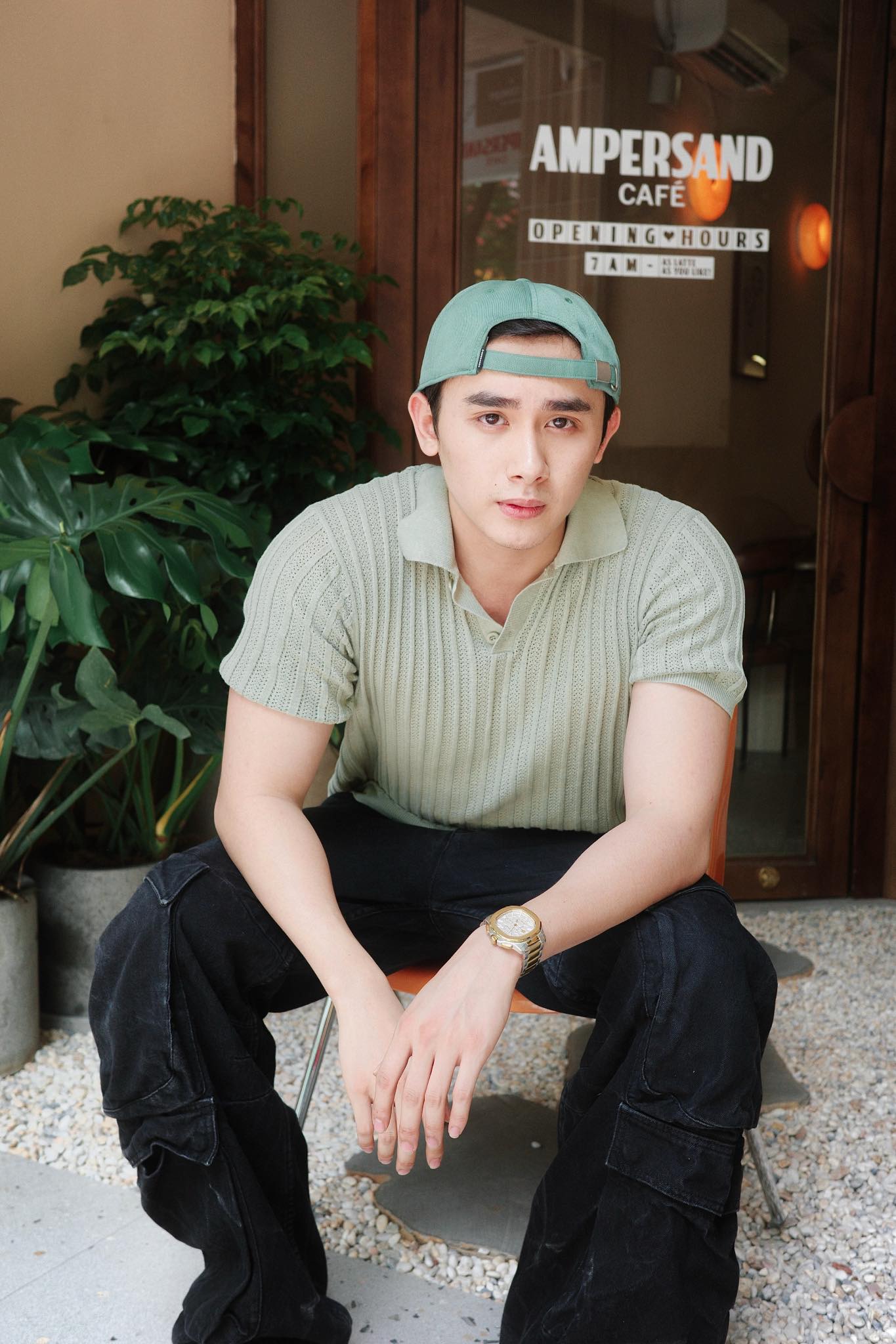 Diệp Lâm Anh chăm tình trẻ