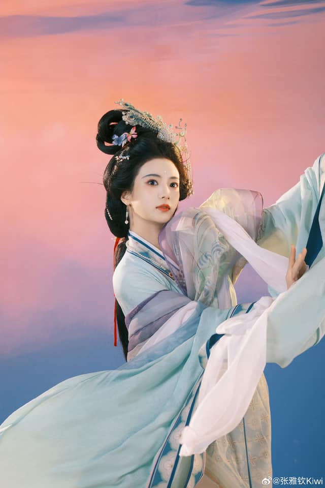 Lần đầu có mỹ nhân “mặt như mâm bạc” lại được khen nức nở: Visual tuyệt tác hội họa, không thể đẹp hơn được nữa- Ảnh 8.