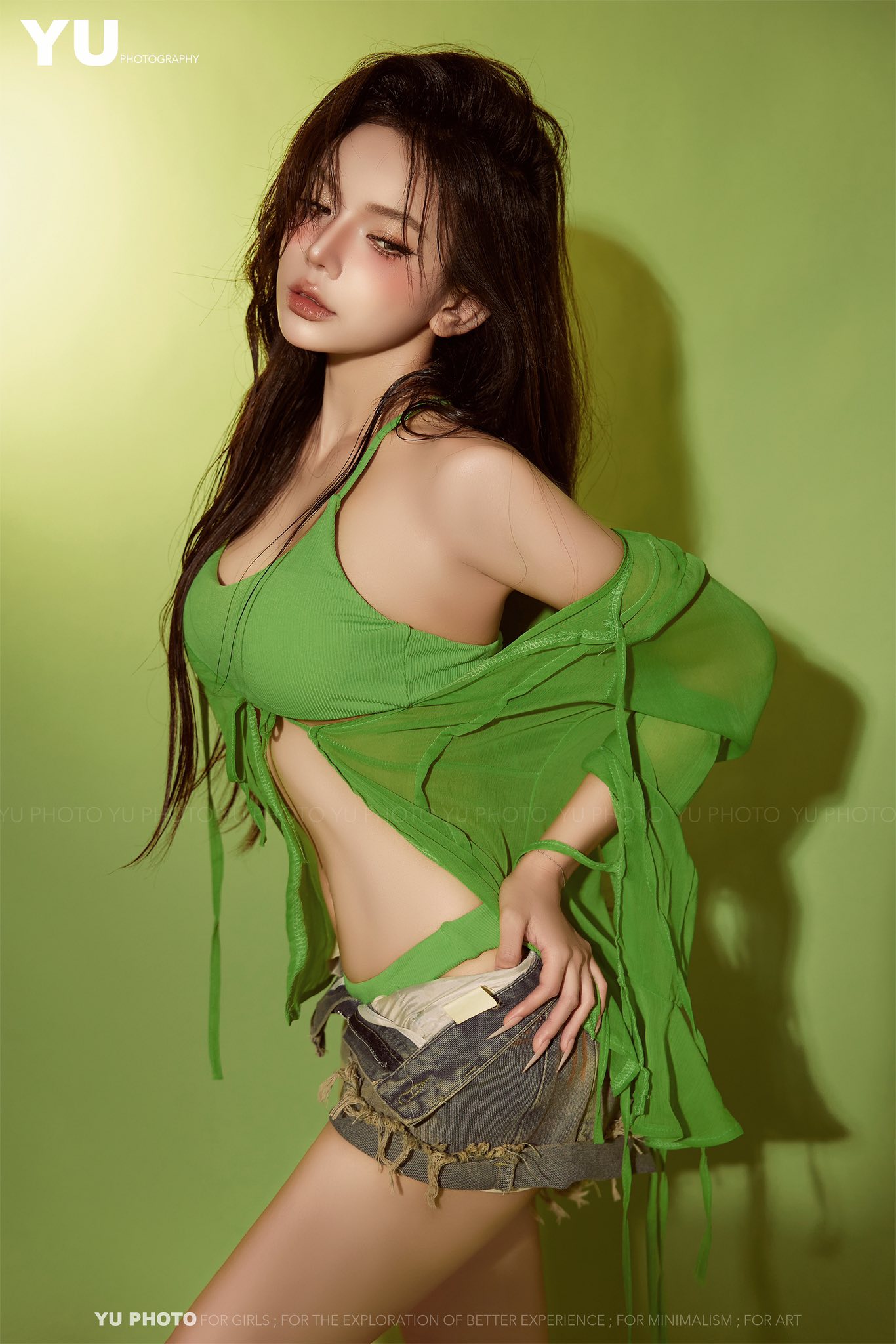 Gái xinh chia sẻ bài đăng về Gái xinh chia sẻ bài đăng về