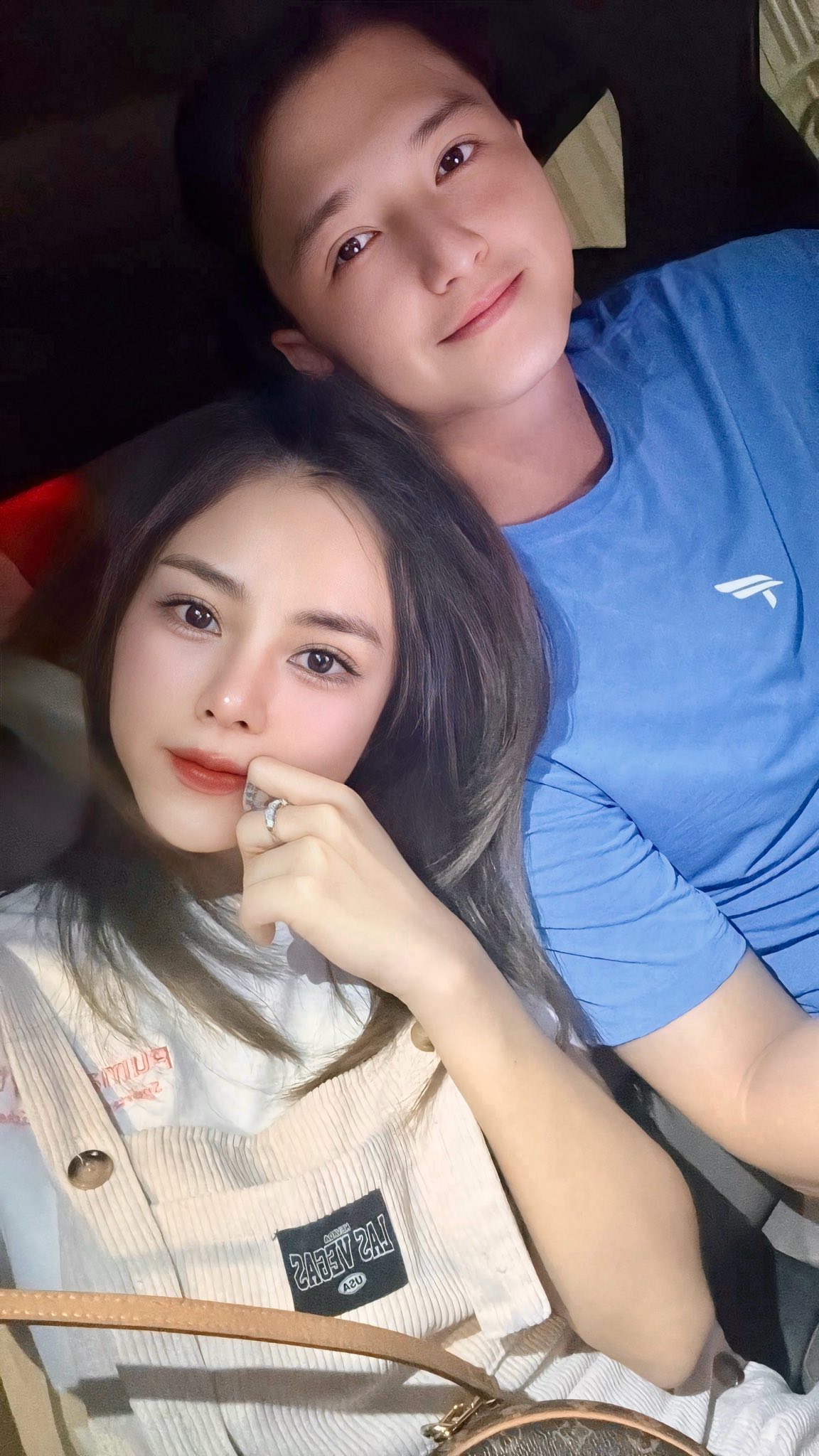 Nhan sắc mẹ đơn thân được nam diễn viên kém 6 tuổi yêu say đắm, sở hữu nhà 9 tầng ở trung tâm Hà Nội- Ảnh 5. Nhan sắc mẹ đơn thân được nam diễn viên kém 6 tuổi yêu say đắm, sở hữu nhà 9 tầng ở trung tâm Hà Nội- Ảnh 5.