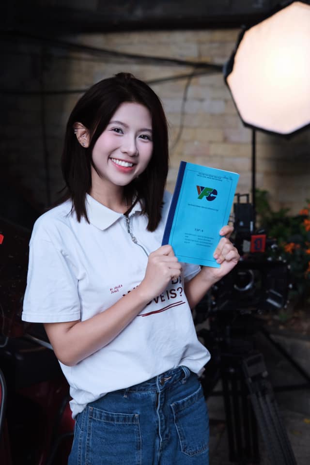 Rầm rộ clip diễn viên Rầm rộ clip diễn viên