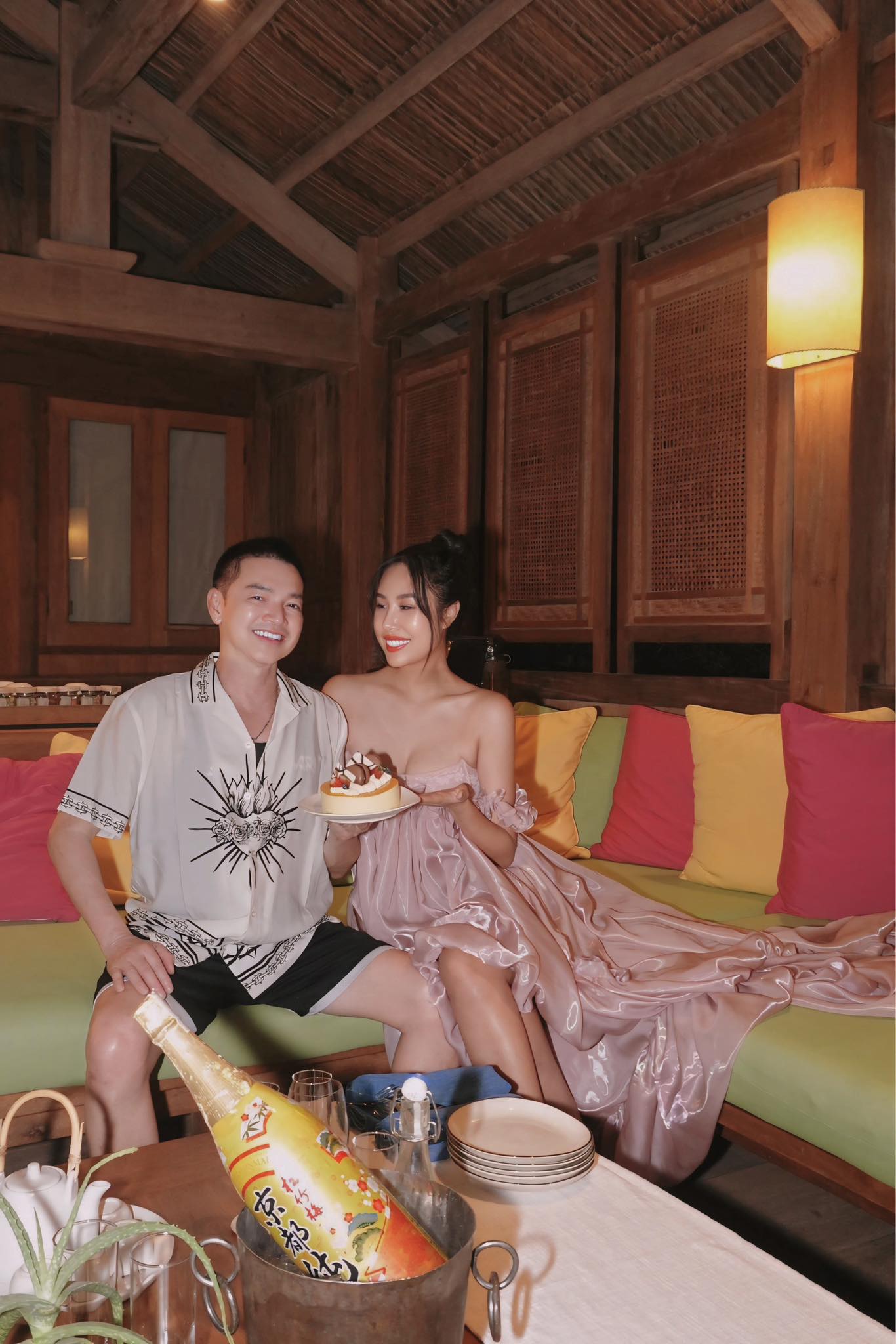 Nam nghệ sĩ U70 si mê mẹ đơn thân kém 37 tuổi, tặng biệt thự 4 tầng, mua nhiều mỹ phẩm để không già- Ảnh 6.