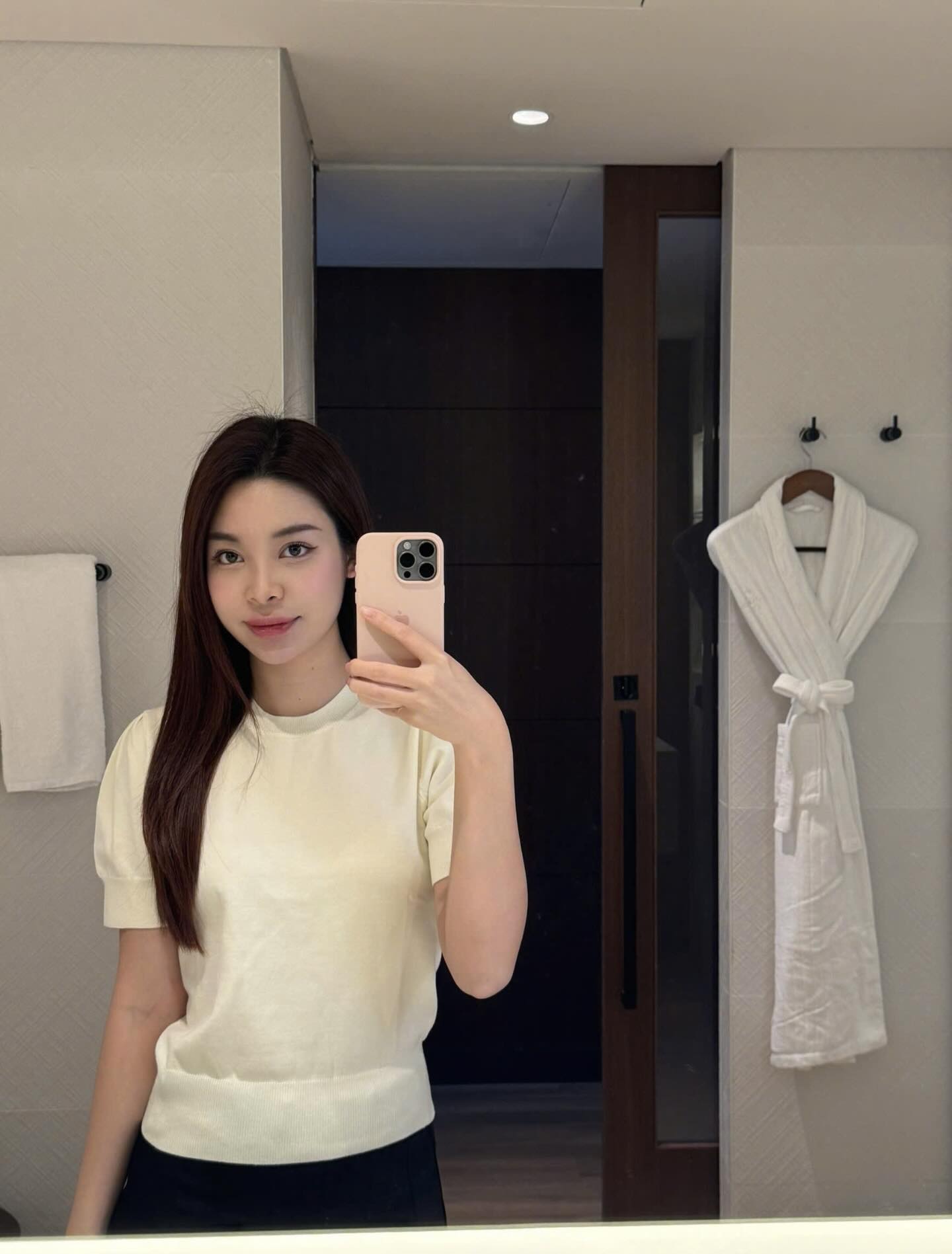 Em gái 2K1 của Đỗ Mỹ Linh, nhan sắc cỡ nào mà dân mạng xúi thi Hoa hậu?- Ảnh 1.