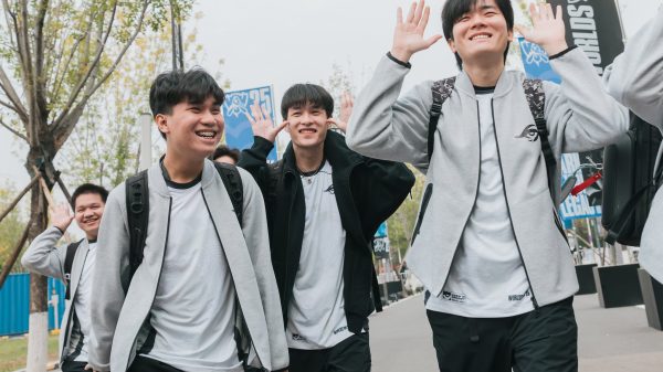 LCP 2026: Team Secret Whales "Chốt Sổ" Hỗ Trợ Và HLV Trưởng Giàu Tiềm Năng 54874016491 b753f55b16 k tbowjpg