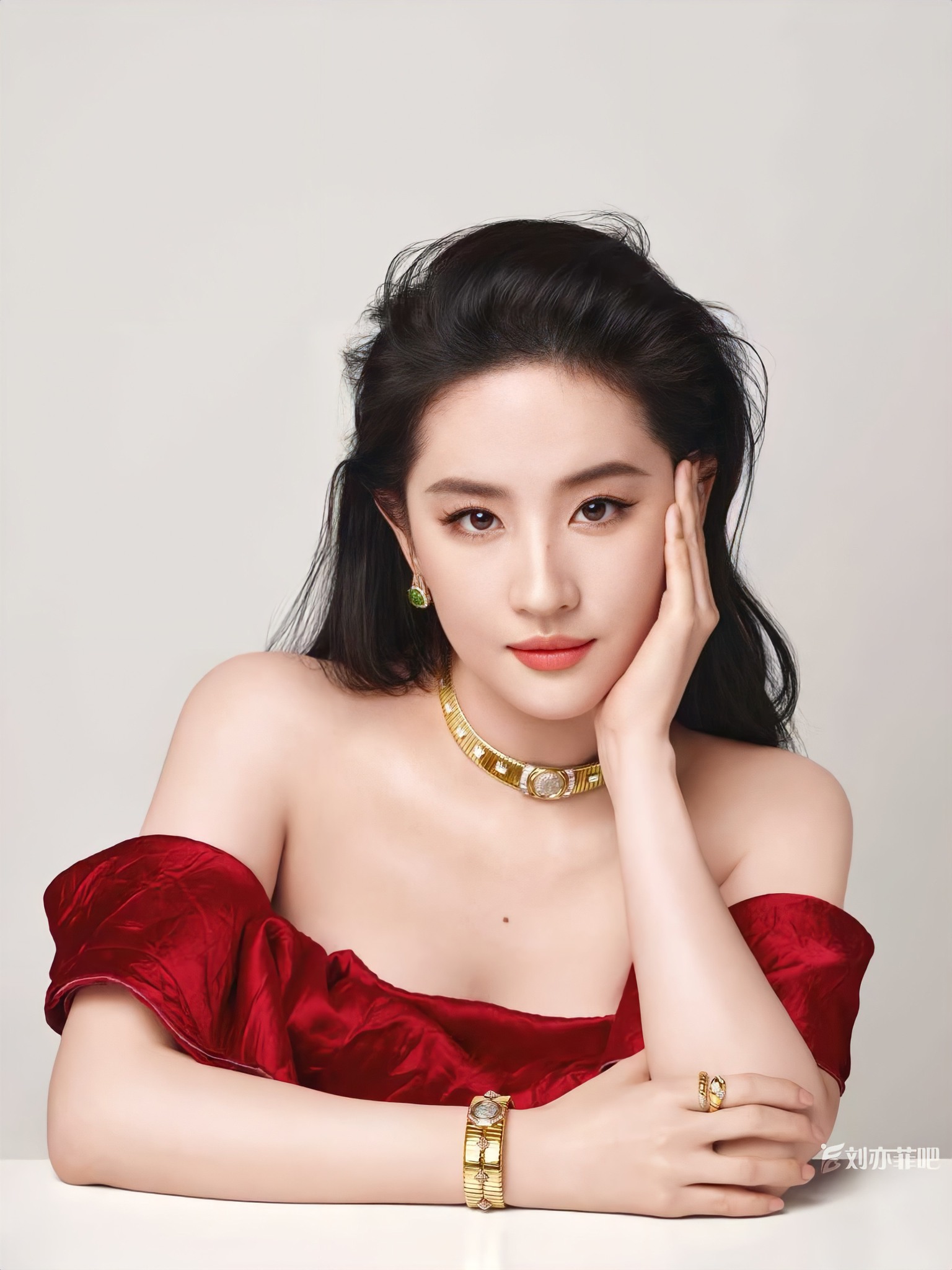 13 tuổi đã ra dáng đại mỹ nhân, cả showbiz có đúng 1 người: Ngũ quan “đúc từ khuôn vàng”, không làm minh tinh thì làm gì- Ảnh 5.