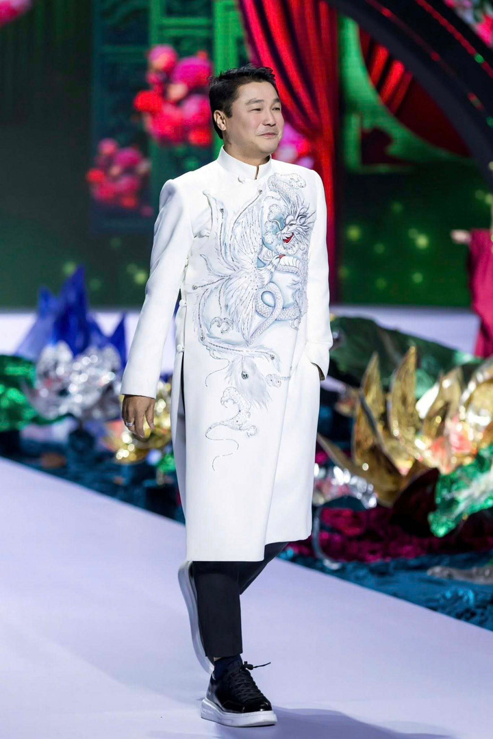 Cuộc sống của tài tử từng được trả cát-sê 60 cây vàng giờ ra sao?- Ảnh 4. Cuộc sống của tài tử từng được trả cát-sê 60 cây vàng giờ ra sao?- Ảnh 4.