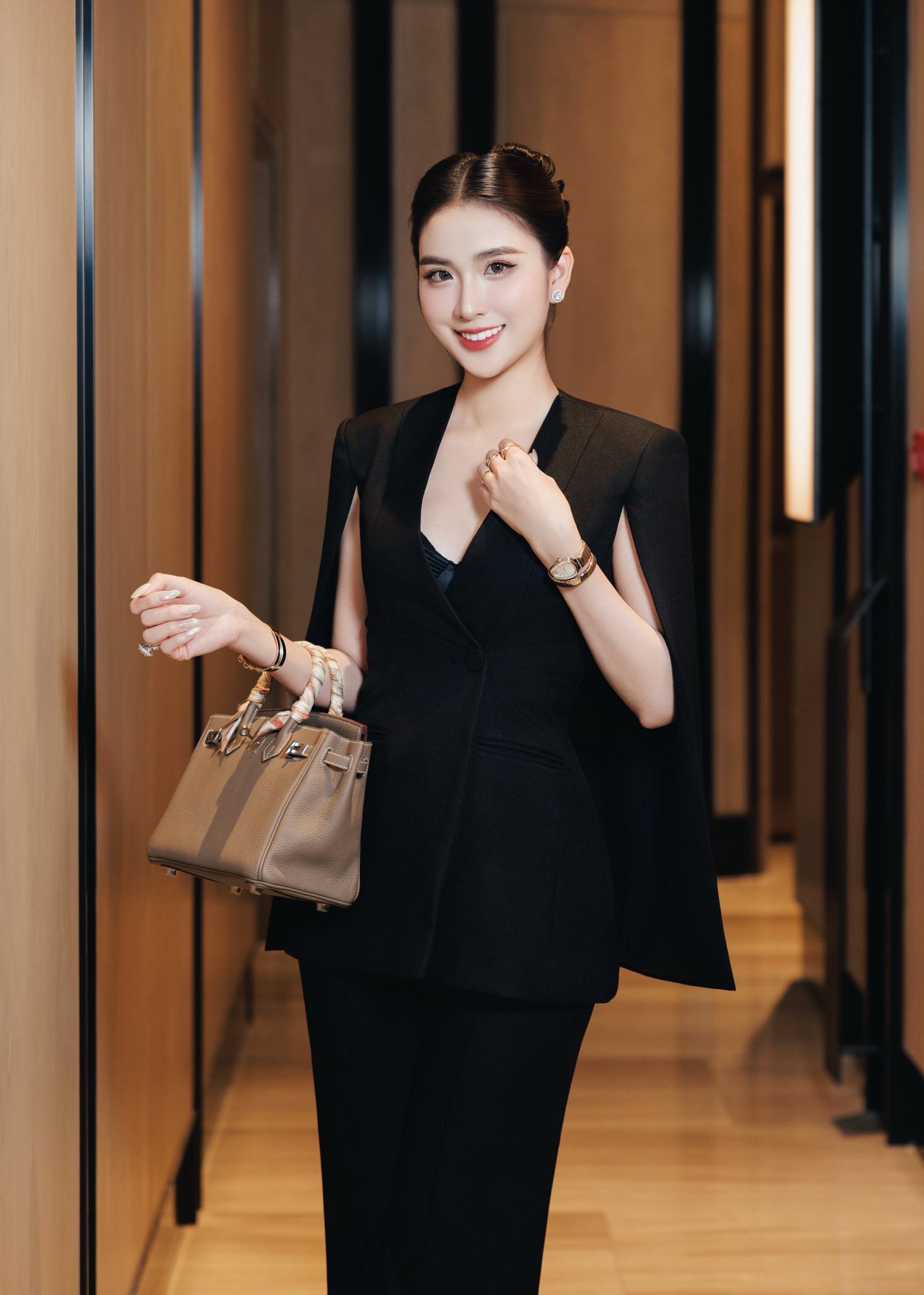 Mỹ nhân Việt bị