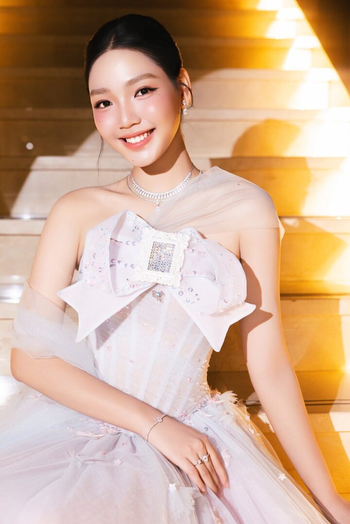 Sắc vóc 3 mỹ nhân đảm nhận vai nữ chính trong cuộc đua phim Tết 2026- Ảnh 10.