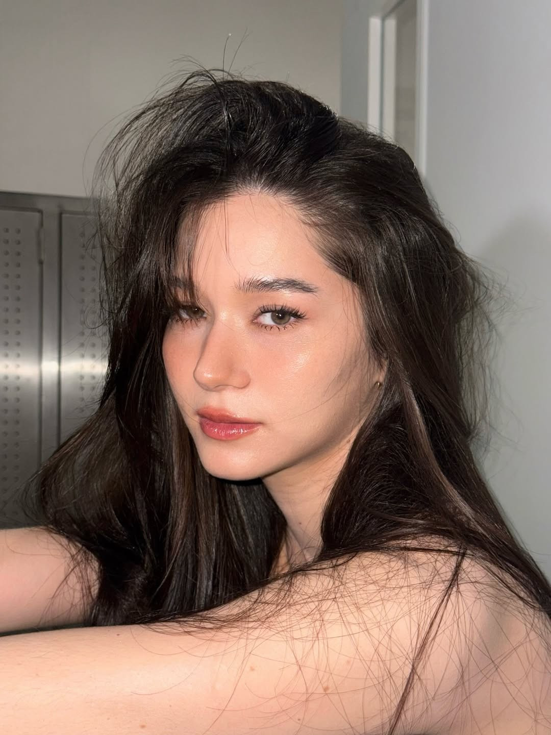 Nhan sắc nữ ca sĩ hát nhép 100% ở khai mạc SEA Games 33- Ảnh 12.