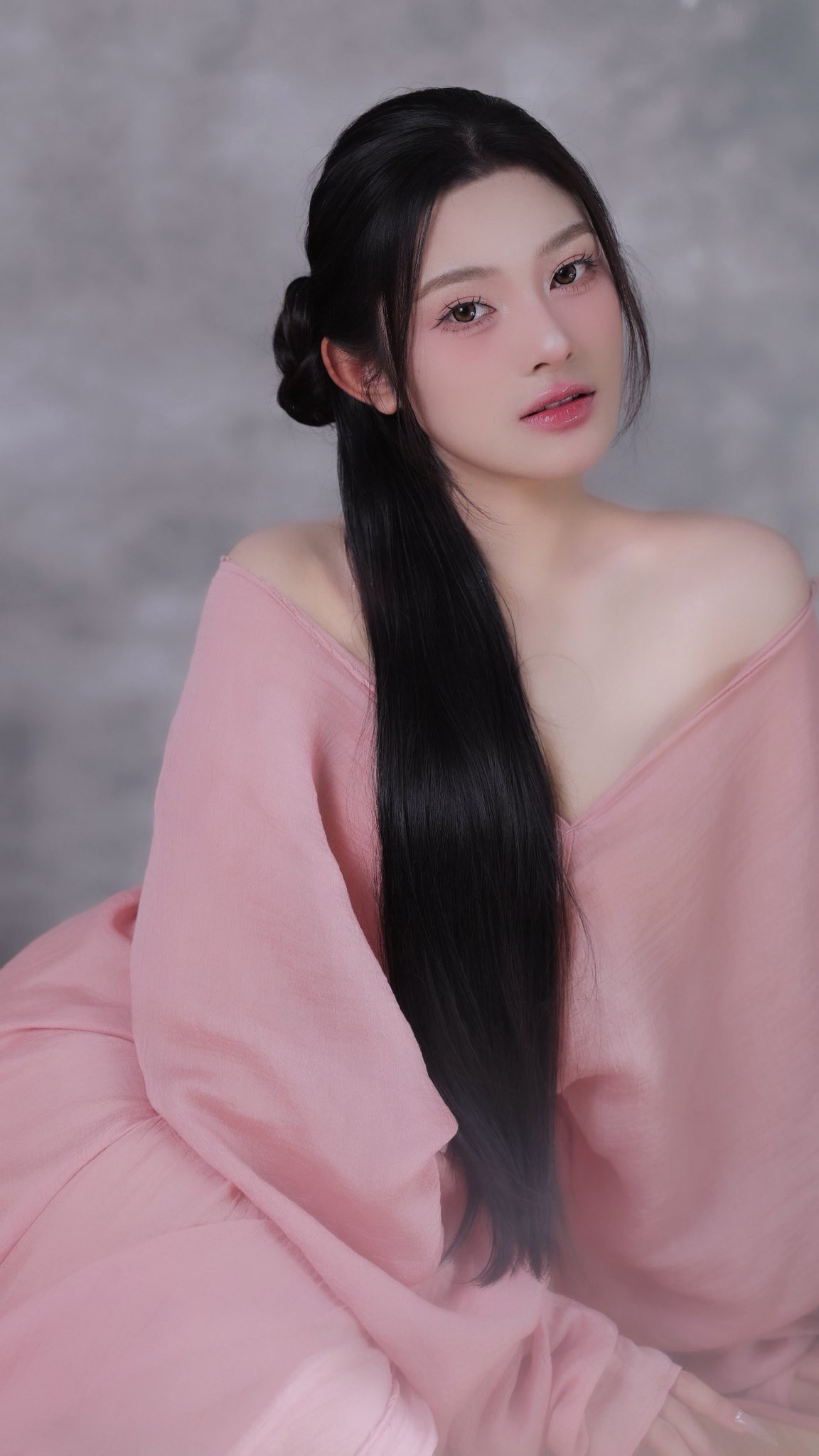 Diễn viên Thanh Sơn đang hẹn hò với Hoa khôi kém 15 tuổi?- Ảnh 4.