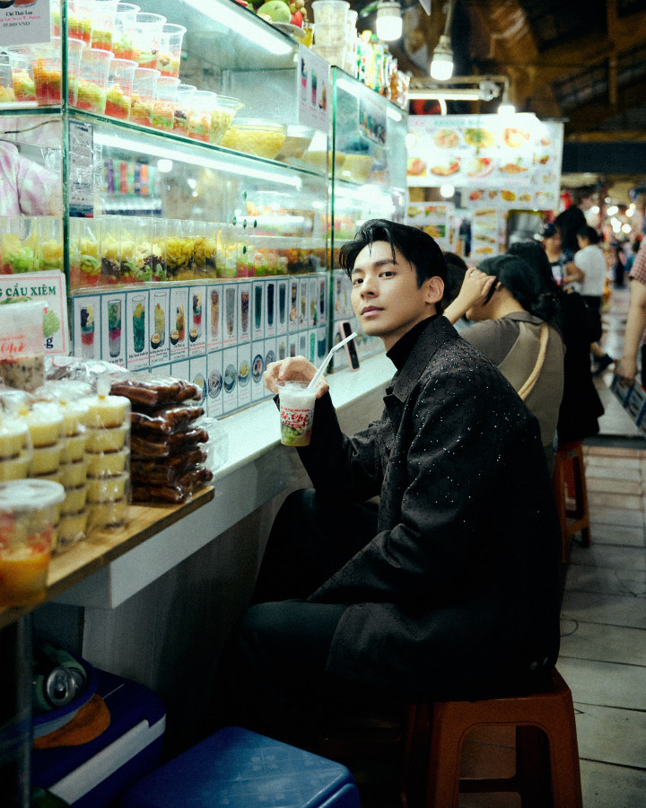 "Mỹ nam xứ Đài" Lâm Bách Hoành: Mê nước mắm Việt Nam, ấn tượng Liên Bỉnh Phát 574210840185470449610426987224965875009123329n 11421484 1765443669205 1765443670816121827167