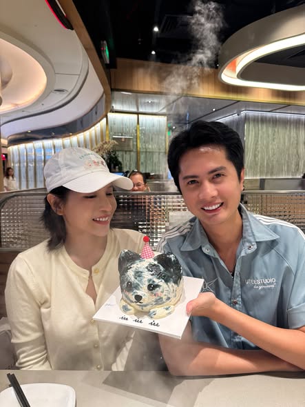 Cặp diễn viên Vbiz mượn đêm Giáng sinh để công khai chuyện hẹn hò?- Ảnh 4.