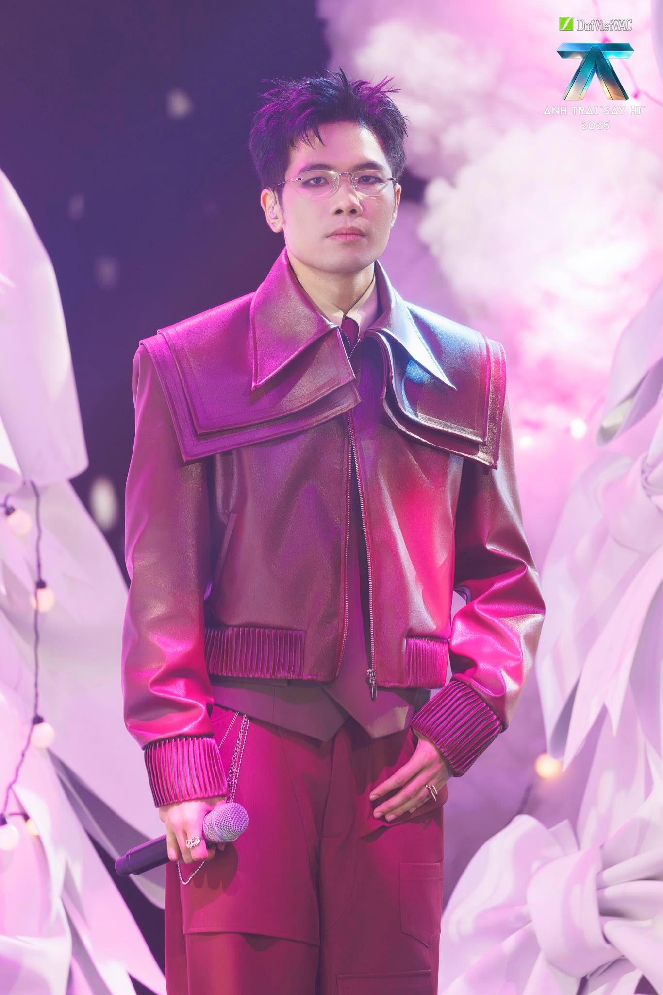 1 Anh Trai Say Hi thông báo kết hôn, chuyện tình 14 năm với bạn gái gây chú ý- Ảnh 3.