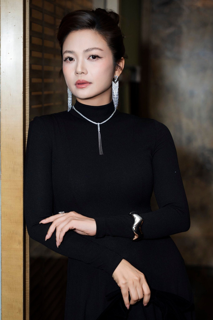 Nhan sắc trẻ đẹp ở tuổi U50 của nữ NSƯT đang gây sốt trên phim giờ vàng VTV- Ảnh 6.