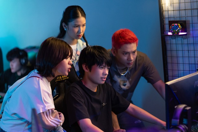 Lần đầu có phim Việt mỗi suất chiếu chỉ bán được nửa vé, đạo diễn than nghèo khiến dân tình ngán tận cổ- Ảnh 5.