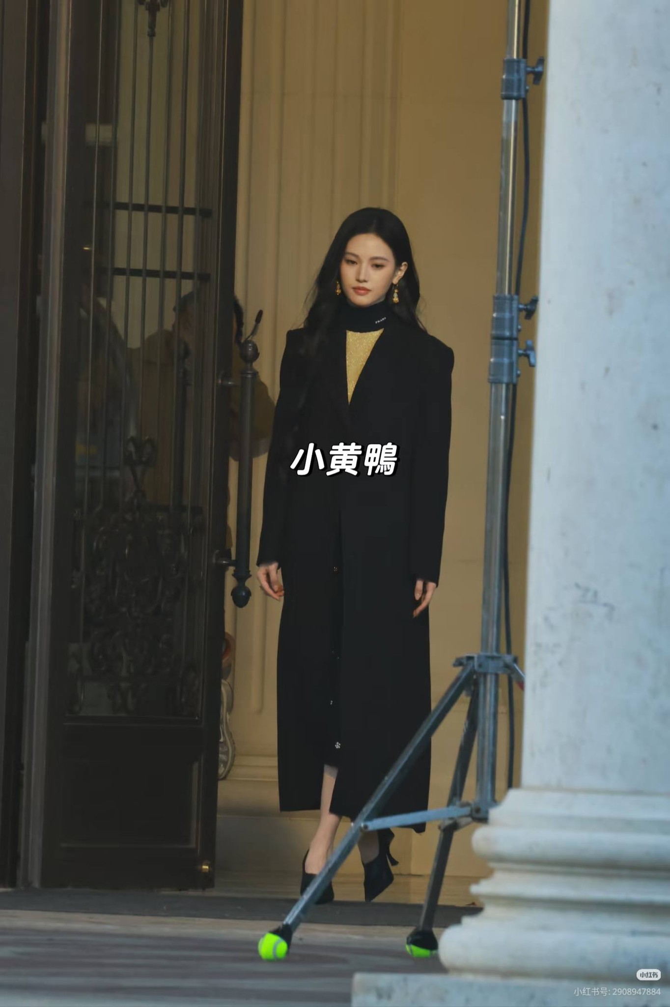 Trung Quốc hiện tại không ai mặc đẹp hơn mỹ nhân này: Đóng 1 phim mà mặc 20 bộ Haute Couture, đeo vòng cổ giá hàng triệu đô- Ảnh 6.