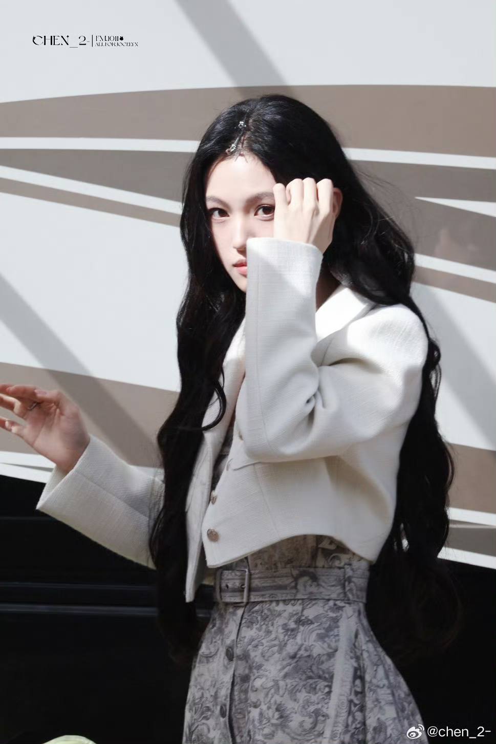 Trung Quốc hiện tại không ai mặc đẹp hơn mỹ nhân này: Đóng 1 phim mà mặc 20 bộ Haute Couture, đeo vòng cổ giá hàng triệu đô- Ảnh 3.