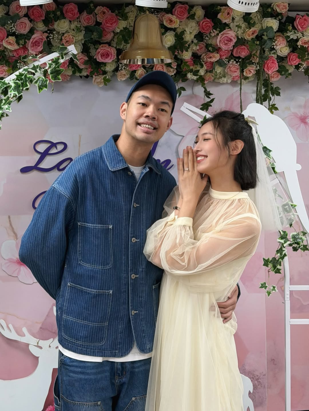 Nam diễn viên bị cấm sóng vô thời hạn giờ đi bán củ cải muối, để vợ MC nuôi cả nhà 8 miệng ăn- Ảnh 1.