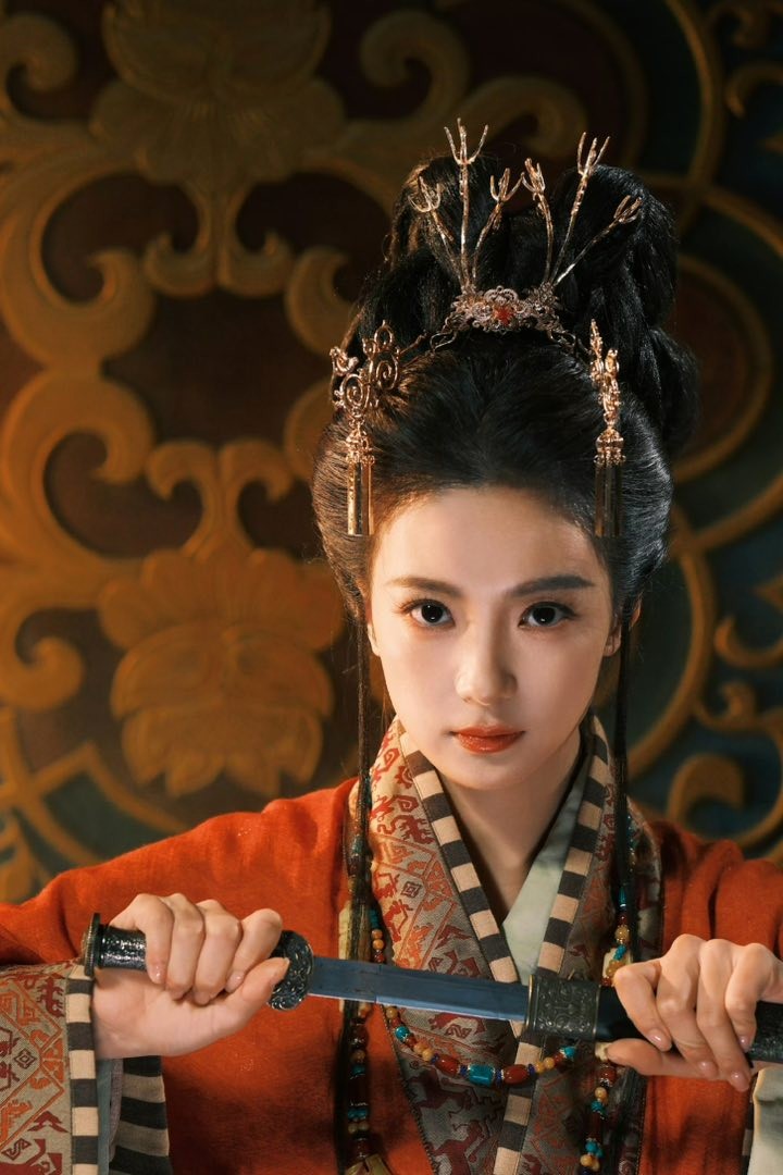 Lần đầu có mỹ nhân “mặt như mâm bạc” lại được khen nức nở: Visual tuyệt tác hội họa, không thể đẹp hơn được nữa- Ảnh 1.